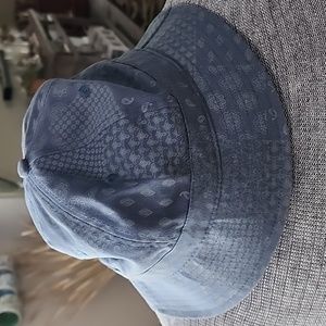 10 deep light blue bucket hat